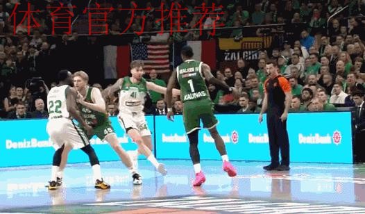 奎塔持球杀入内线双手砸扣，扣篮完成前还吐出舌头庆祝